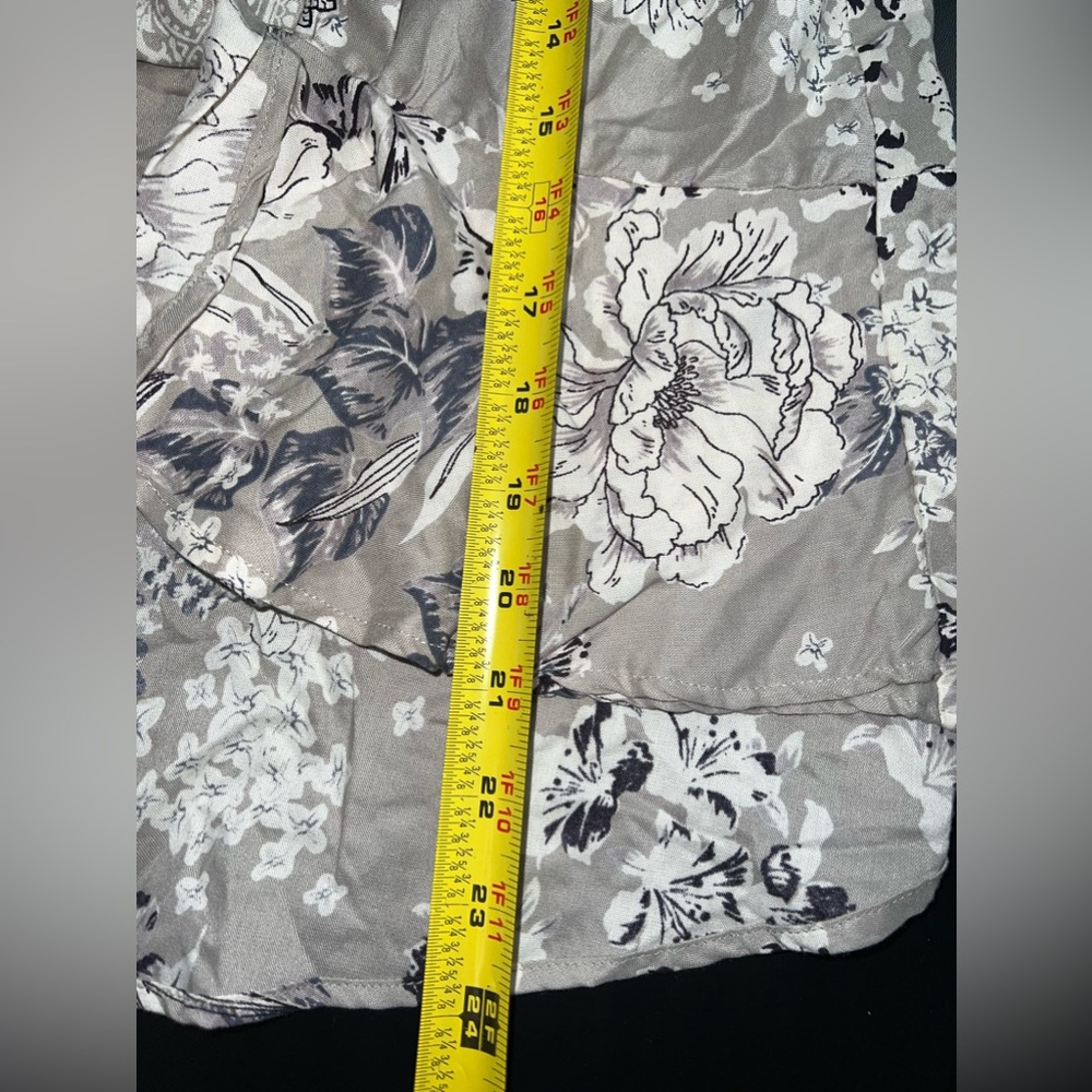 Angie Floral Front knot Hi Low Peplum style crop top size Small EUC - Picture 6 of 7